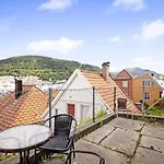 Heart Of Great View From Patio Renovated * Bergen