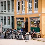 Heart Of Great View From Patio Renovated Bergen